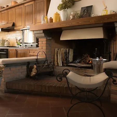 Podere La Colombaia Bed & Breakfast *